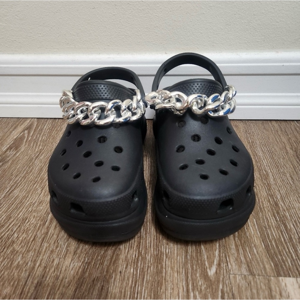 Crocs with chain - Picture 2 of 5